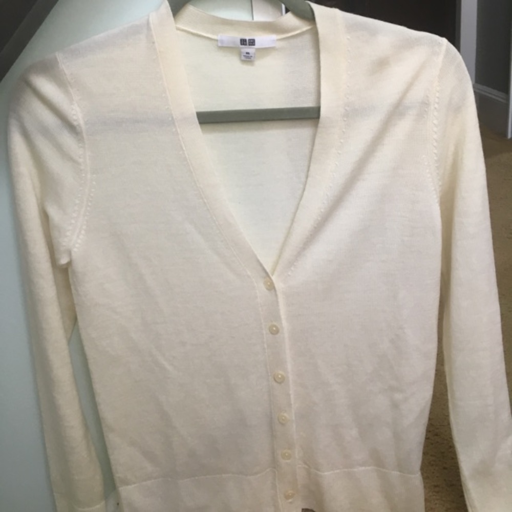 V-neck button down cardigan